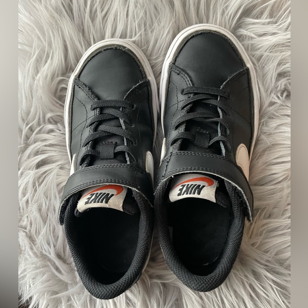Nike Shoes - Picture 9 of 12